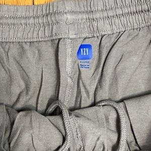Yeezy YZY Gap Gray SweatPants Mens Size XL POETIC BLACK RARE!!!!